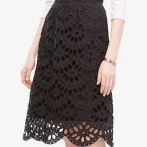 🖤 Ann Taylor Scalloped Skirt, Size 6